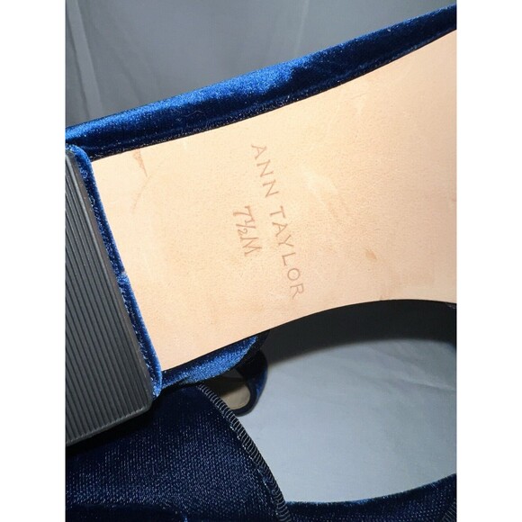 Ankle Strap Pointy Toe Suede Flats Size 7.5 - Picture 11 of 11